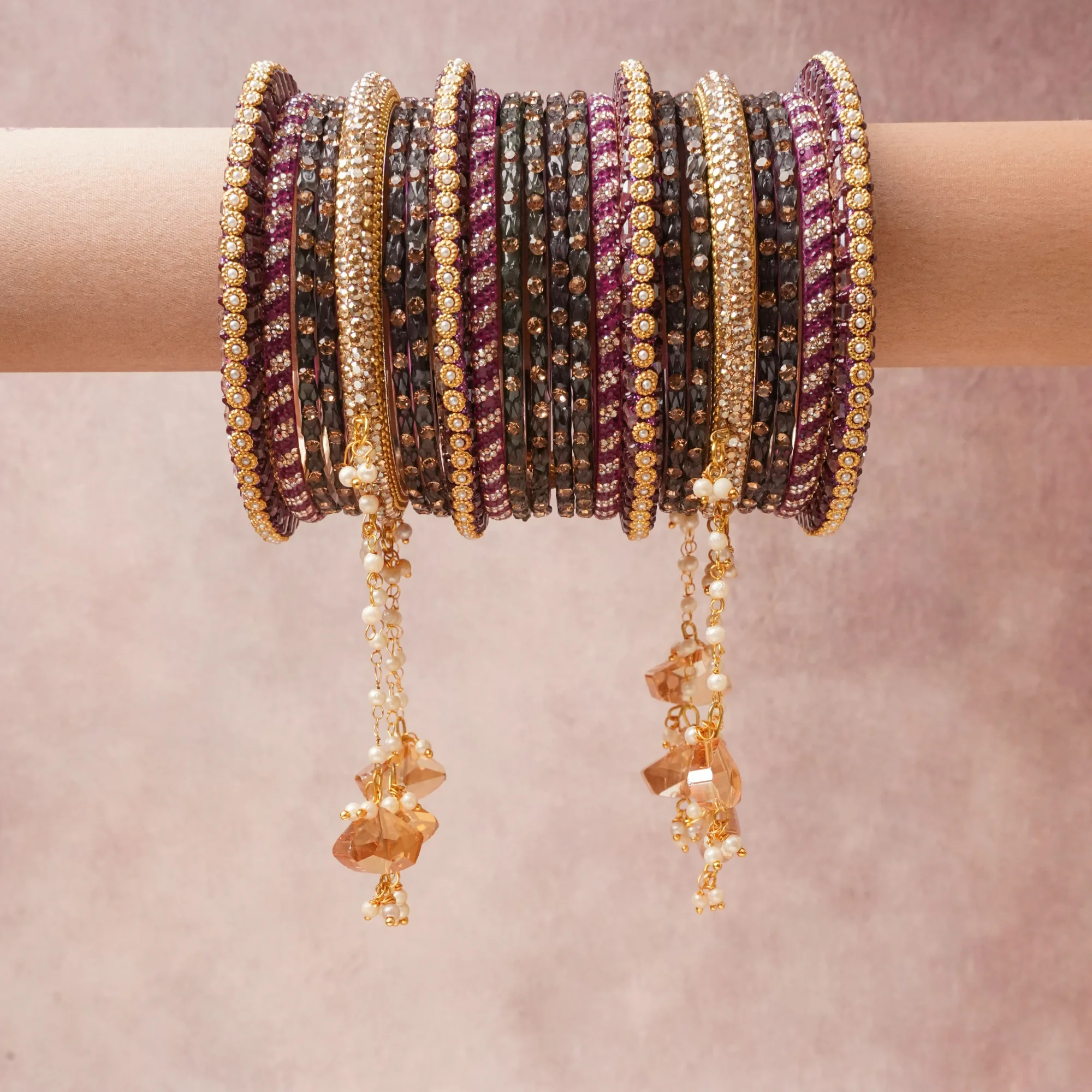 A majestic Ebony set, complemented by Gold, Diamond White, Cream featuring Glass, Rhinestones, Metal Alloy, Faux Pearls, Faceted Glass.
Rich, ceremonial, and designed to be passed through generations.